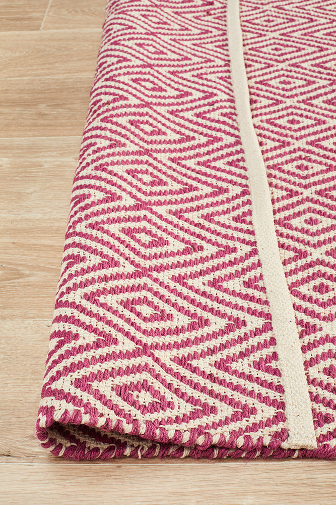 Abode Diamond Design Pink Rug