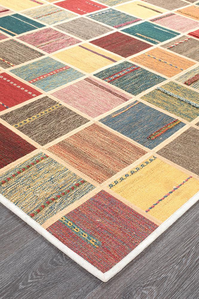 Persian Hand Knotted Kilim - IR13301