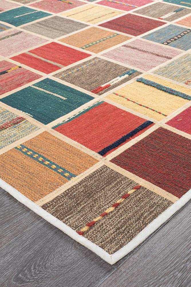 Persian Hand Knotted Kilim - IR13303