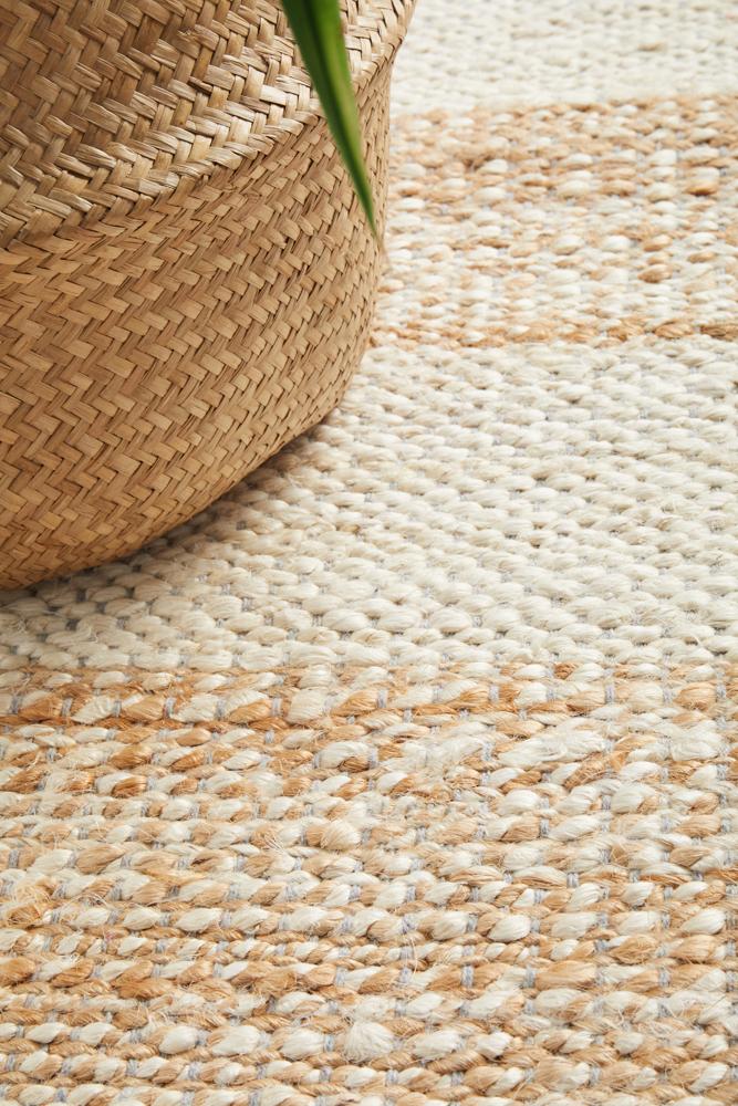 Noosa 555 Natural White Runner Rug