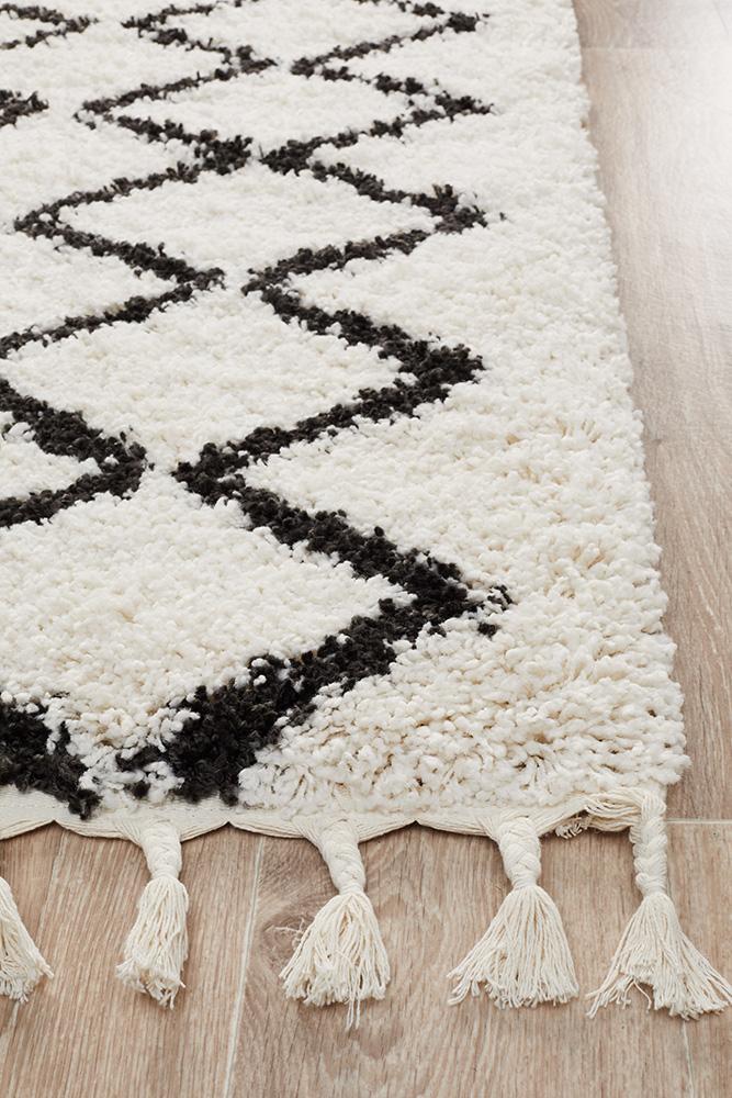 Saffron 11 White Runner Rug